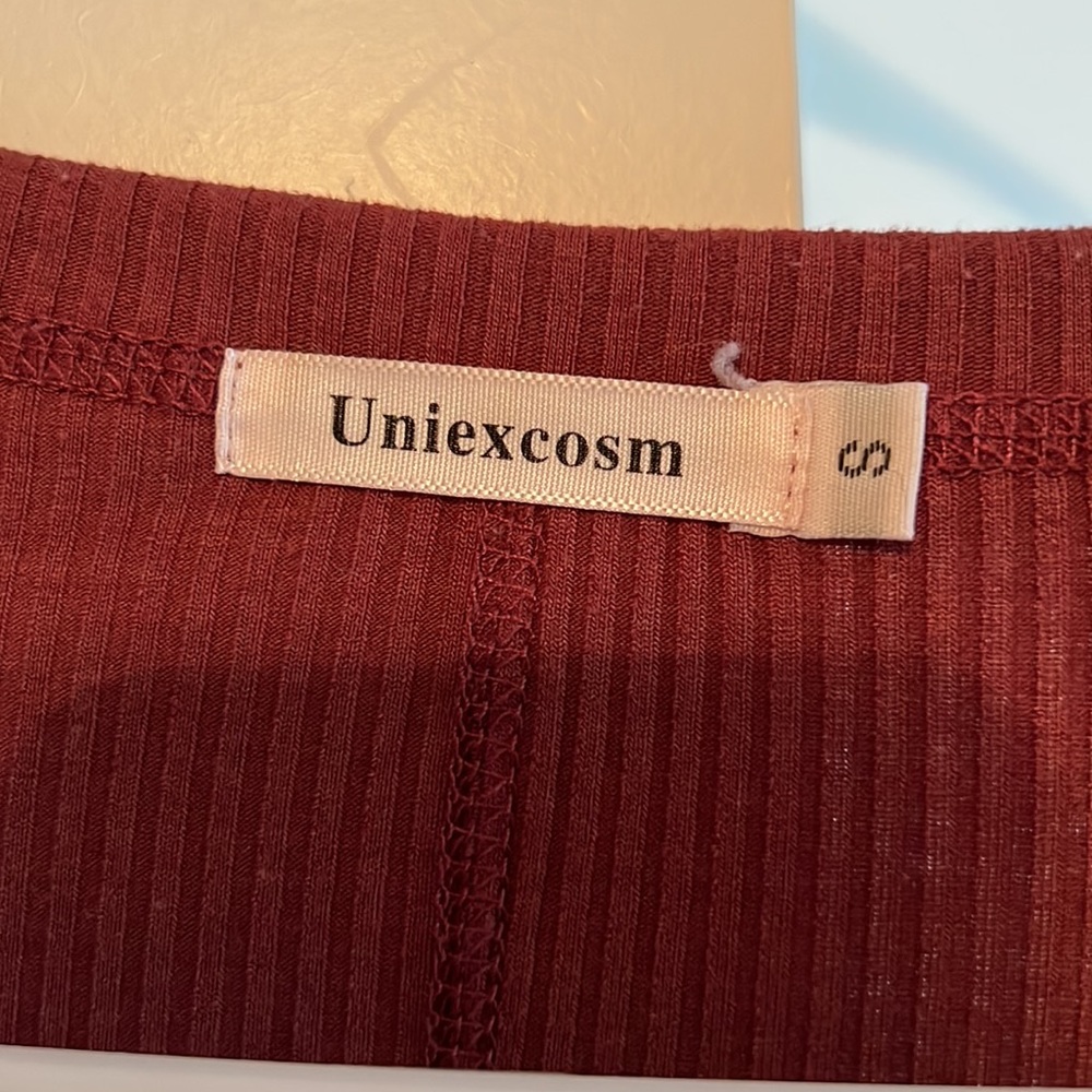 Long sleeve maroon ribbed top - Picture 2 of 2